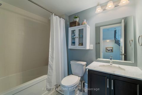 Photo 24 at 2 Queen Mary Court, East Woodbridge, Vaughan
