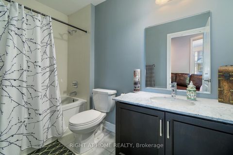 Photo 33 at 2 Queen Mary Court, East Woodbridge, Vaughan