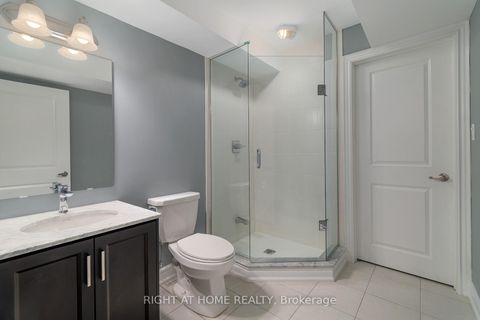 Photo 35 at 2 Queen Mary Court, East Woodbridge, Vaughan