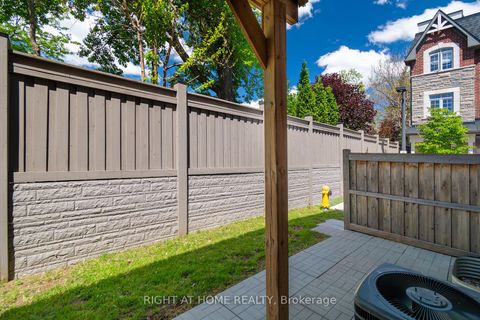 Photo 37 at 2 Queen Mary Court, East Woodbridge, Vaughan