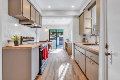 Photo 9 at 210 Bicknell Avenue, Eglinton West, Toronto