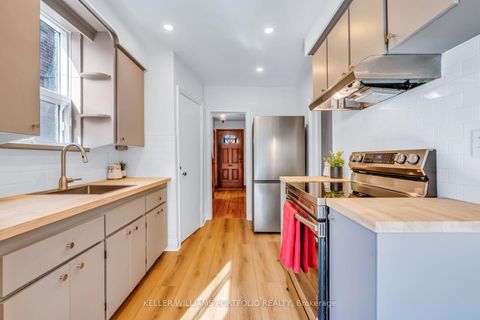 Photo 11 at 210 Bicknell Avenue, Eglinton West, Toronto