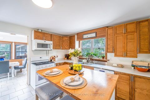 Photo 7 at 225 Innisfil Street, Allandale Centre, Barrie