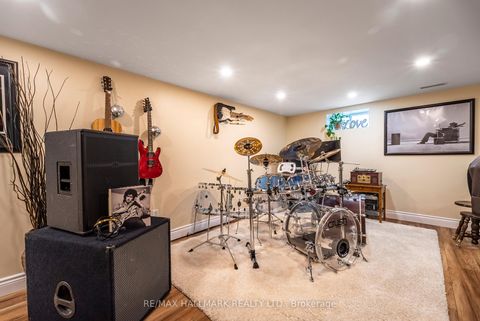 Photo 22 at 225 Innisfil Street, Allandale Centre, Barrie