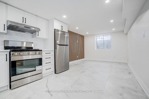 Photo 7 at 176 Cherrywood Drive, London, Newmarket