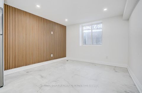 Photo 9 at 176 Cherrywood Drive, London, Newmarket