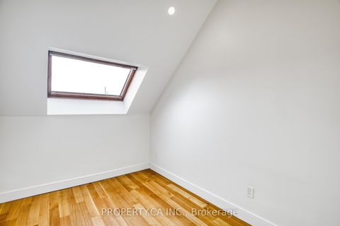 Photo 25 at 97 Lee Avenue, The Beaches, Toronto