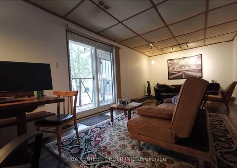 Photo 10 at 27 Shippigan Crescent, Don Valley Village, Toronto