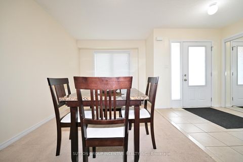 Photo 1 at 29 - 90 SOVEREIGN'S Gate, Shore, Barrie