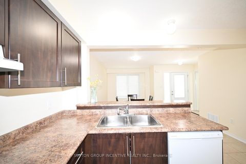 Photo 7 at 29 - 90 SOVEREIGN'S Gate, Shore, Barrie