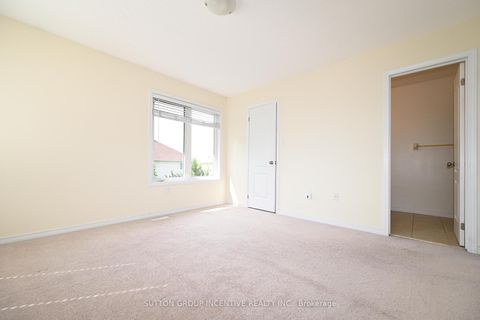 Photo 16 at 29 - 90 SOVEREIGN'S Gate, Shore, Barrie