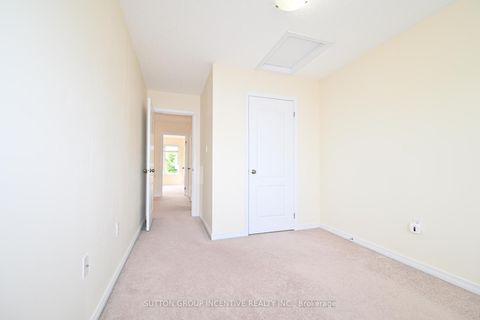 Photo 19 at 29 - 90 SOVEREIGN'S Gate, Shore, Barrie