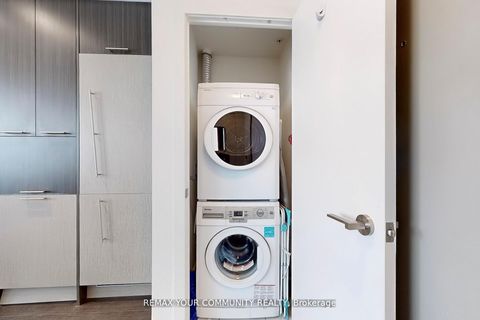 Photo 21 at 408 - 30 Nelson Street, Waterfront Communities C1, Toronto