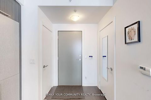 Photo 23 at 408 - 30 Nelson Street, Waterfront Communities C1, Toronto