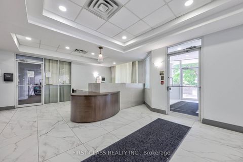 Photo 2 at 725 - 650 Lawrence Avenue W, Lawrence, Toronto