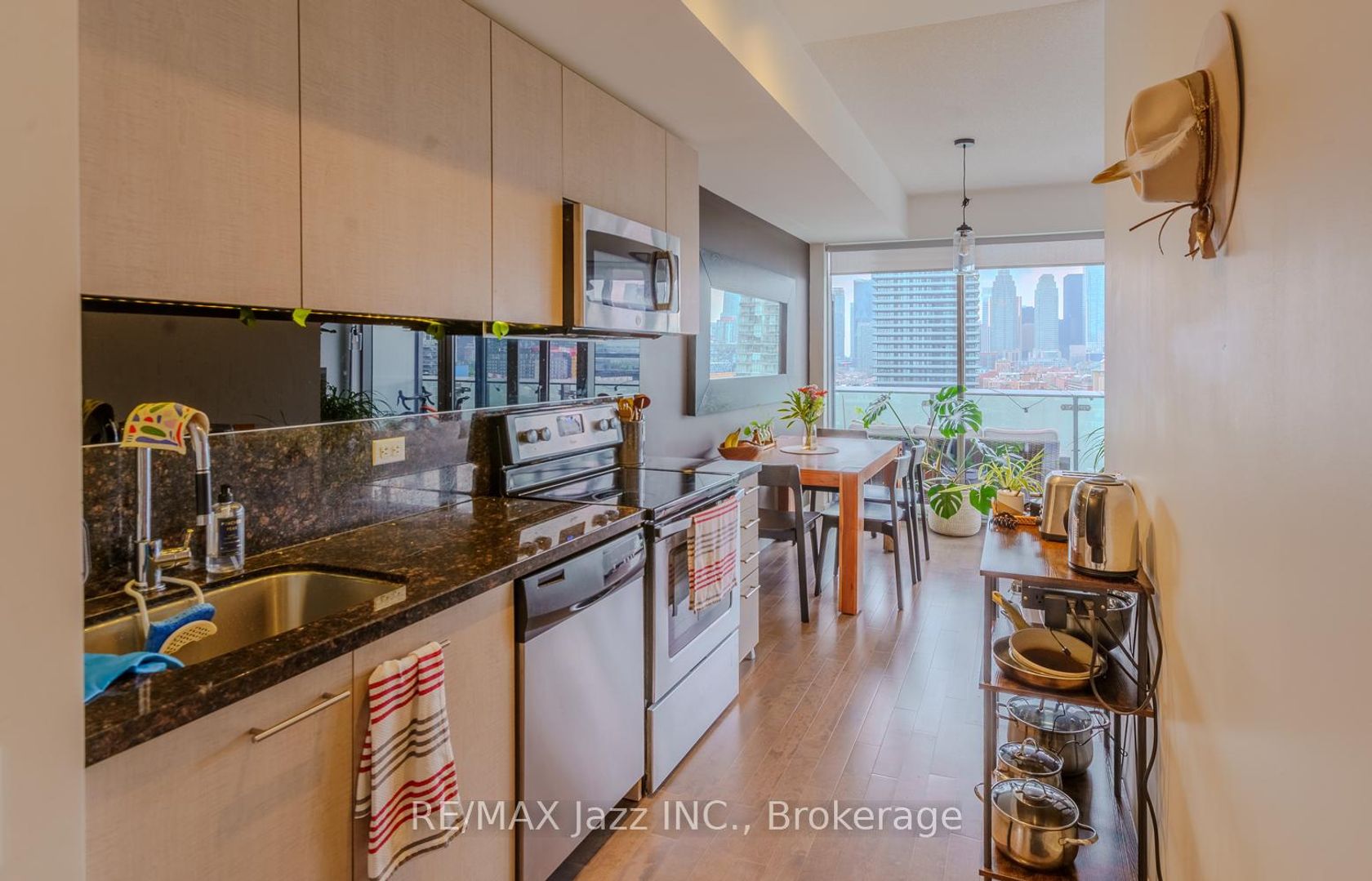1409 - 70 Distillery Lane, Waterfront Communities C8, Toronto photo number 2
