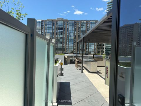 Photo 8 at 401 - 15 Holmes Avenue, Willowdale East, Toronto