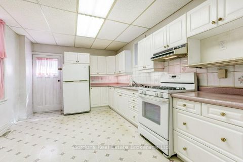 Photo 15 at 177 Bellwoods Avenue, Bellwoods, Toronto