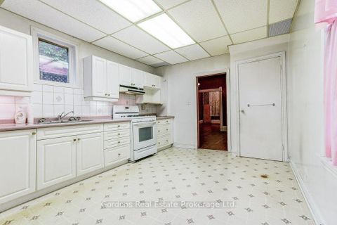 Photo 17 at 177 Bellwoods Avenue, Bellwoods, Toronto