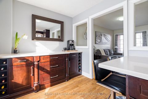 Photo 12 at 14 Nightingale Crescent, Painswick South, Barrie