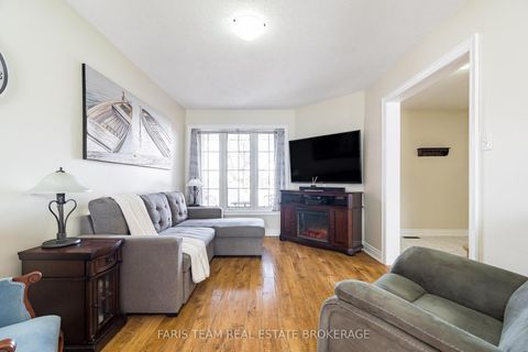 Photo 16 at 14 Nightingale Crescent, Painswick South, Barrie