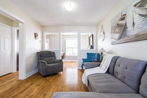 Photo 18 at 14 Nightingale Crescent, Painswick South, Barrie