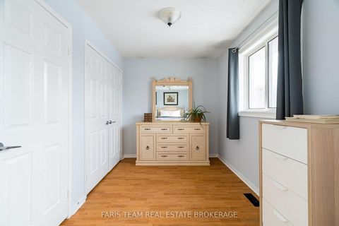 Photo 23 at 14 Nightingale Crescent, Painswick South, Barrie