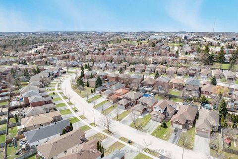 Photo 41 at 14 Nightingale Crescent, Painswick South, Barrie