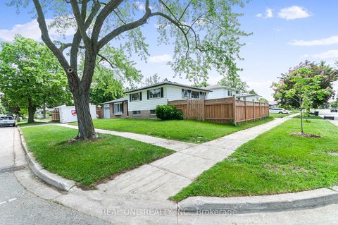 Photo 1 at 1 Grovenest Drive, Morningside, Toronto
