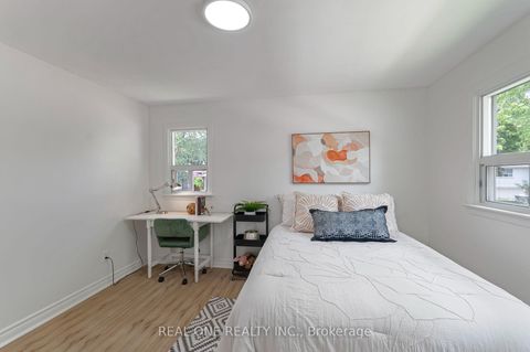 Photo 14 at 1 Grovenest Drive, Morningside, Toronto