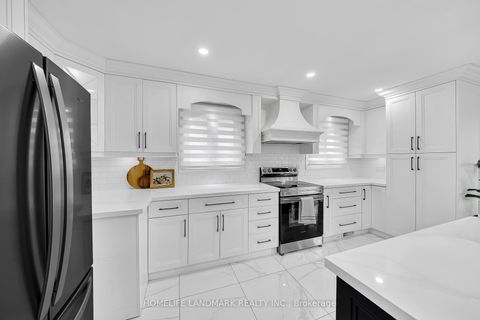 Photo 11 at 3 Chopin Avenue, Ionview, Toronto