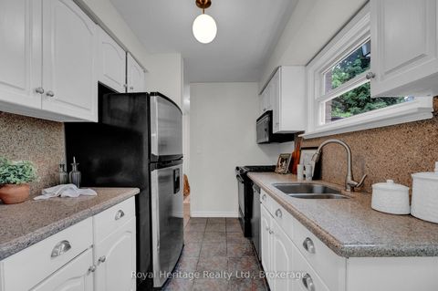 Photo 6 at 868 William Booth Crescent, Centennial, Oshawa