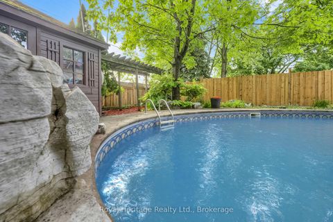 Photo 18 at 868 William Booth Crescent, Centennial, Oshawa