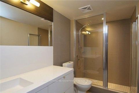 Photo 8 at 601 - 300 Front Street, Waterfront Communities C1, Toronto