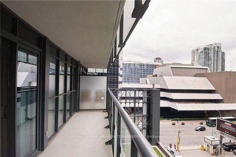 Photo 9 at 601 - 300 Front Street, Waterfront Communities C1, Toronto