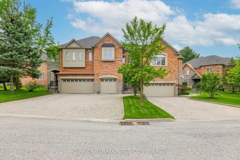 Photo 1 at 76 Westbury Court, Westbrook, Richmond Hill