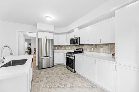 Photo 8 at 76 Westbury Court, Westbrook, Richmond Hill