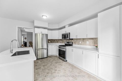 Photo 15 at 76 Westbury Court, Westbrook, Richmond Hill