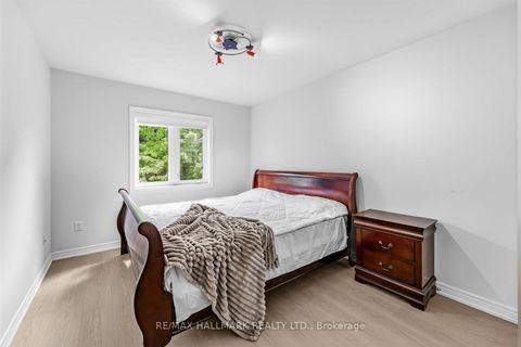 Photo 17 at 76 Westbury Court, Westbrook, Richmond Hill