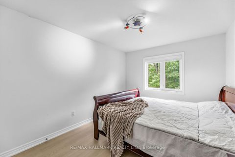 Photo 18 at 76 Westbury Court, Westbrook, Richmond Hill