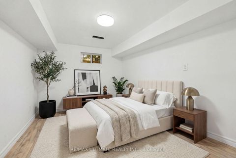 Photo 9 at 48 Venetian Crescent, Jane Heights, Toronto