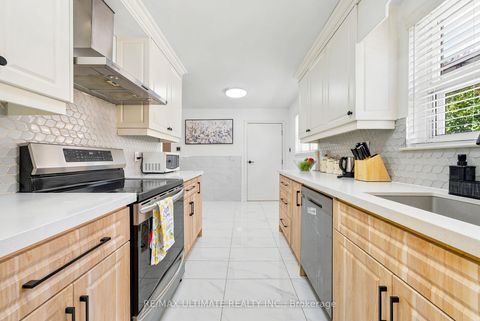 Photo 13 at 48 Venetian Crescent, Jane Heights, Toronto