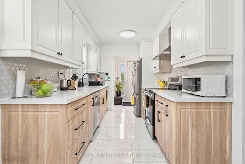 Photo 16 at 48 Venetian Crescent, Jane Heights, Toronto