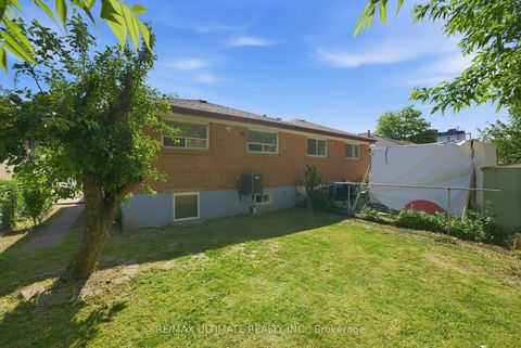 Photo 18 at 48 Venetian Crescent, Jane Heights, Toronto