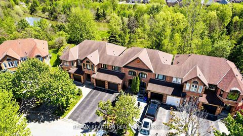 Photo 1 at 27 Mistleflower Court, Oak Ridges, Richmond Hill
