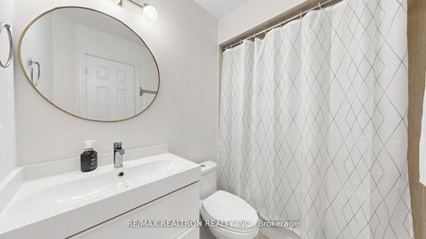 Photo 18 at 27 Mistleflower Court, Oak Ridges, Richmond Hill
