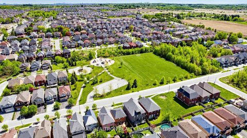 Photo 30 at 27 Mistleflower Court, Oak Ridges, Richmond Hill