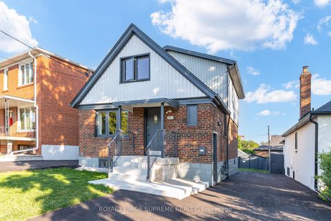 Photo 2 at 45 Beechborough Avenue, Greenbrook, Toronto