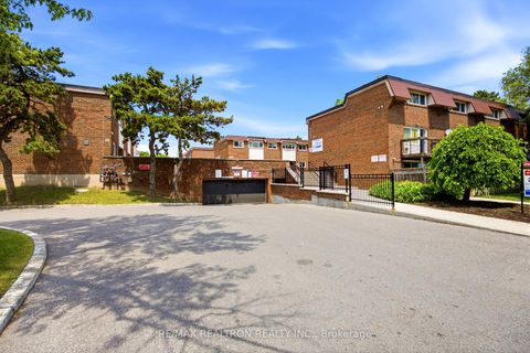 Photo 1 at 118 - 69 Godstone Road, Don Valley Village, Toronto