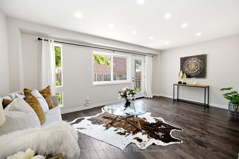 Photo 5 at 118 - 69 Godstone Road, Don Valley Village, Toronto